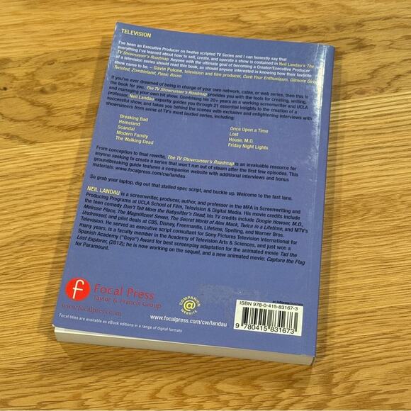 The TV Showrunner's Roadmap by Neil Landau - Book for Screenwriters - Picture 2 of 5